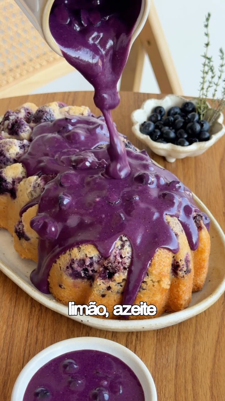 Bolo de LimĂŁo com Blueberry